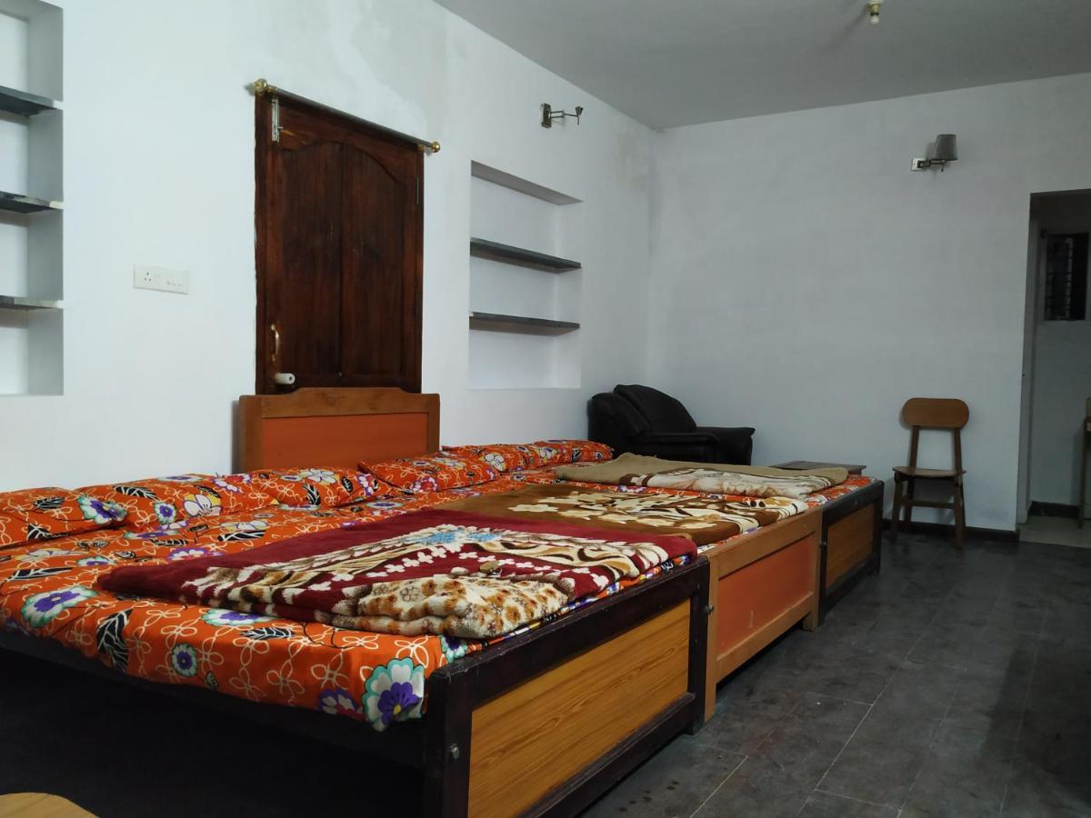White House Anandagiri Hostel Kodaikanal Exterior foto